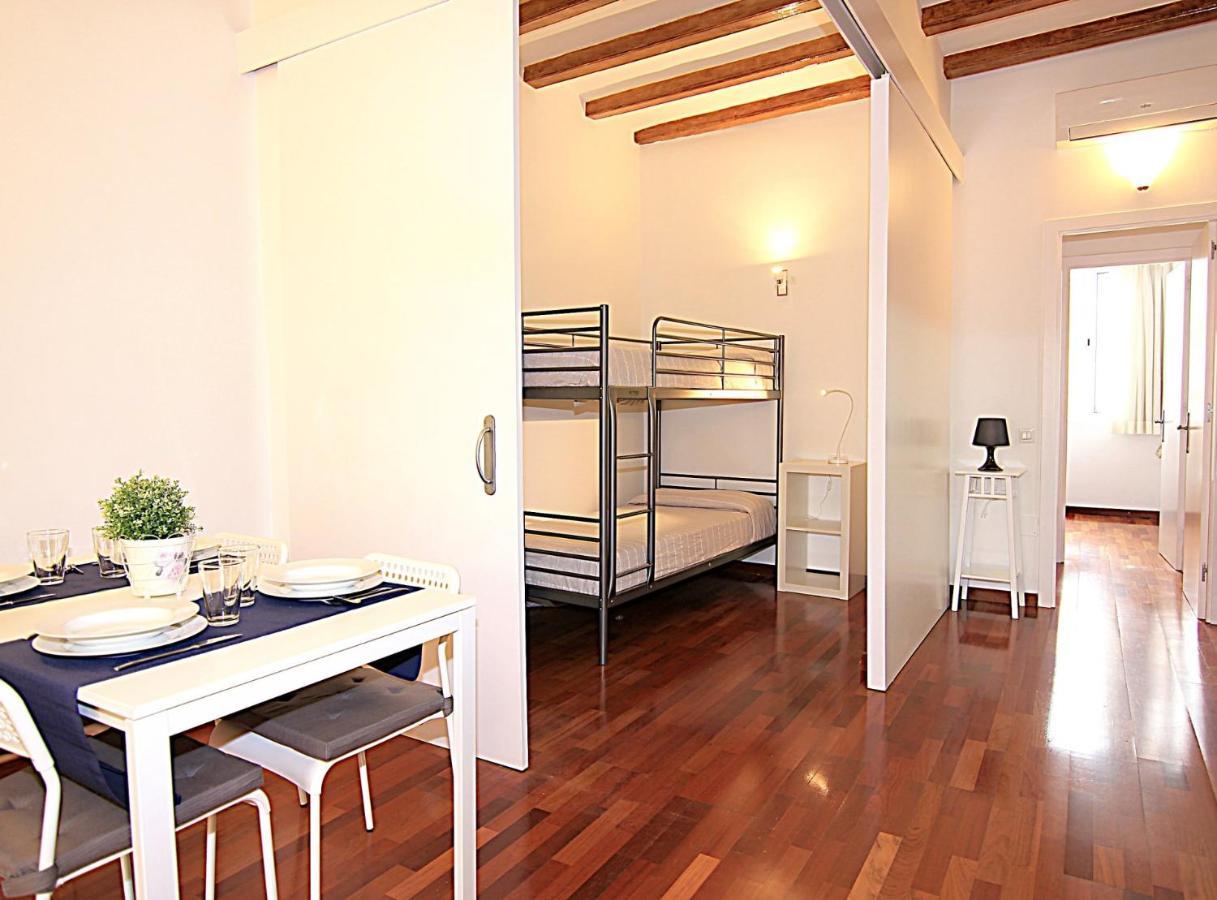 Apartment Mun21 - Mun21 - Apartment With Balcony Sagrada Familia Barcelona